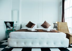 Facade Hotel 4