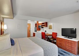 Executive Residency by Best Western Navigator Inn & Suites 5