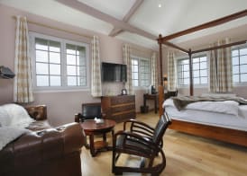 The Originals Hôtel Le Cise Restaurant Chambres et Suites 4