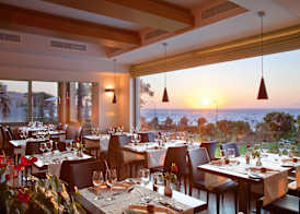 Elite Suites by Rhodes Bay 3