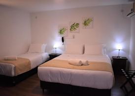 EMILIA HOTEL 3