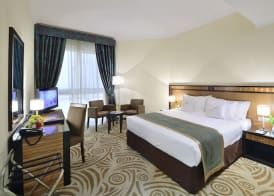 Al Majaz Premiere Hotel Apartments 3