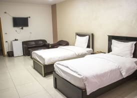 Sara Crown Hotel 5
