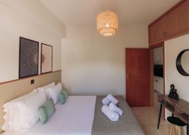 Ibis Apartments Chania,close to the beach 3