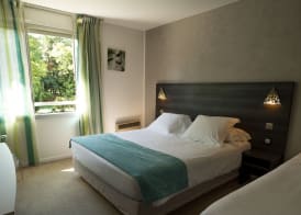 Logis Hotel Restaurant SPA Les Oliviers 3