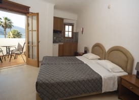 Elounda Alikes Suites & Studios 5