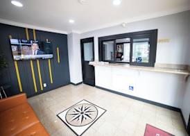 Express Inn & Suites 2