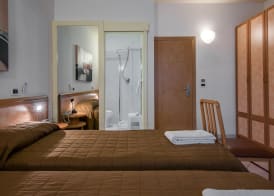 Hotel Montebello 5