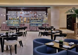 Sheraton Dubai Creek Hotel & Towers 5