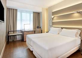 NH Sants Barcelona 5