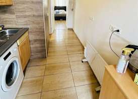 Cozy Studio Apartment Near FAC Platz 4