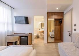NAOMI Rooms 5