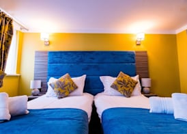 Stonecross Manor Hotel 5