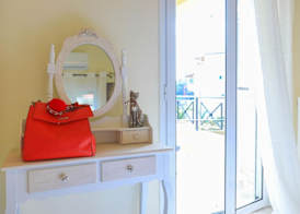 Hotel Perama 4