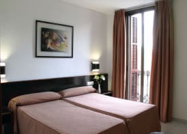 Hotel Monegal 4