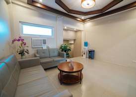 RedDoorz at Travelers Inn Bajada Davao 4