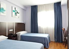 Hostal Avenida Barajas 4