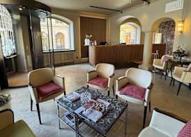 Crystal Plaza Hotel 5
