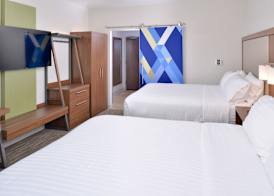 Holiday Inn Express & Suites MADISON by IHG 4