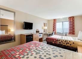 Econo Lodge Madison East 5