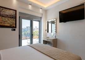 Rhodes Skyline Suite with In Door Jacuzzi Sea View 4