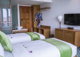 Vinh Hung Old Town Hotel 5