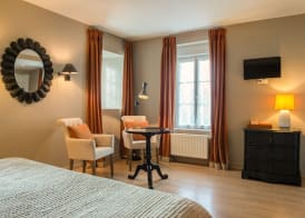 Hôtel Traiteur Les Ormes, The Originals Relais 5