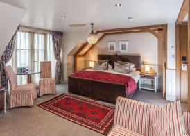 The Farmhouse Hotel and Restaurant 5