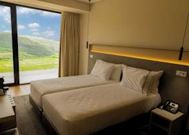 Hotel Mezio National Park 5