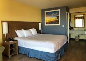 Days Inn by Wyndham Hayward Airport 3