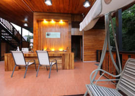 The Cobble Beach Hotel- Phi Phi Island 2