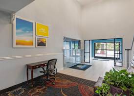 Days Inn by Wyndham Lincoln 3