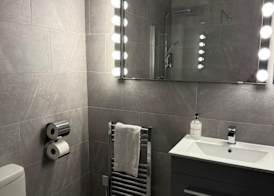 The Jacobean Hotel 4