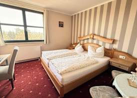 Landhotel Burgenblick 5