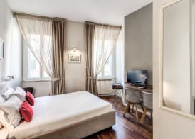 Little Queen Relais 3