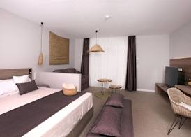 Eques Petit Resort 3