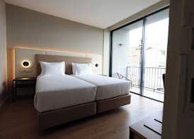 Oporto Fly Hotel 5