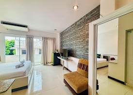 Ree- Riverside hotel 3