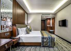 Arise Hotel Golden Horn 5