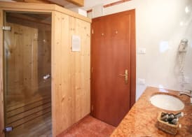 Sartori's Hotel 5