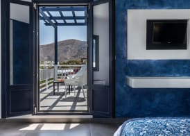 Rivari Santorini Hotel 4