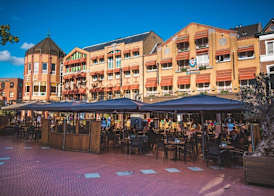 Queen Hotel 2