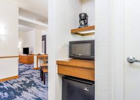 Fairfield Inn and Suites by Marriott Madison East 4