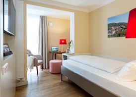 EMICH ́S Hotel 5