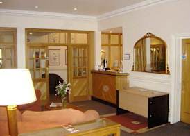 New County Hotel & Serviced Apartments by RoomsBooked 5