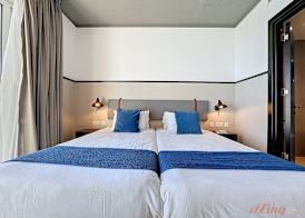 South 32 Hotel by Zzzing 5