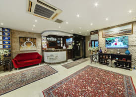 The Magnaura Palace Hotel 5