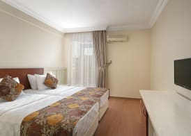 Lara Dinc Hotel 4