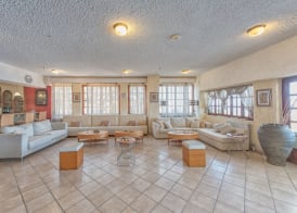 Cavos Bay Hotel & Studios 3