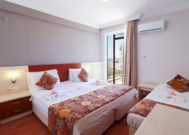 Lara Dinc Hotel 5